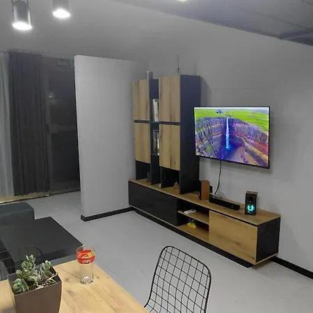 Апартаменты Nitro 3 Premium - Wine Tasting - Souvenir - Art Gallery - Private Guided Tours - Relaxing - Romantic Скопье
