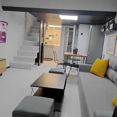 Nitro 3 Premium - Wine Tasting - Souvenir - Art Gallery - Private Guided Tours - Relaxing - Romantic * Скопье