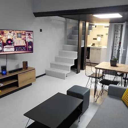Апартаменты Nitro 3 Premium - Wine Tasting - Souvenir - Art Gallery - Private Guided Tours - Relaxing - Romantic *