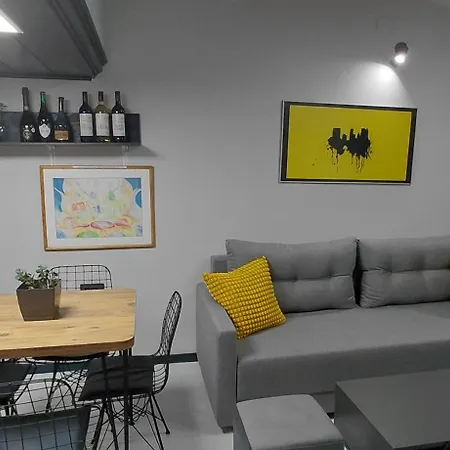 Nitro 3 Premium - Wine Tasting - Souvenir - Art Gallery - Private Guided Tours - Relaxing - Romantic Скопье