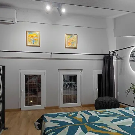 Nitro 3 Premium - Wine Tasting - Souvenir - Art Gallery - Private Guided Tours - Relaxing - Romantic Скоп'є