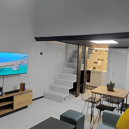 Апартаменти Nitro 3 Premium - Wine Tasting - Souvenir - Art Gallery - Private Guided Tours - Relaxing - Romantic *