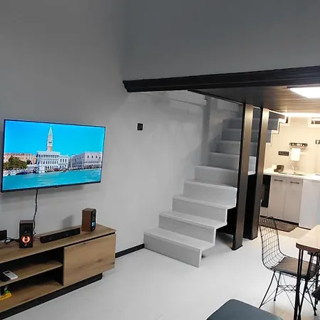 Nitro 3 Premium - Wine Tasting - Souvenir - Art Gallery - Private Guided Tours - Relaxing - Romantic *