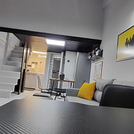 Nitro 3 Premium - Wine Tasting - Souvenir - Art Gallery - Private Guided Tours - Relaxing - Romantic Апартаменти Скоп'є