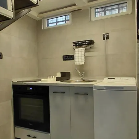 Апартаменти Nitro 3 Premium - Wine Tasting - Souvenir - Art Gallery - Private Guided Tours - Relaxing - Romantic Скоп'є