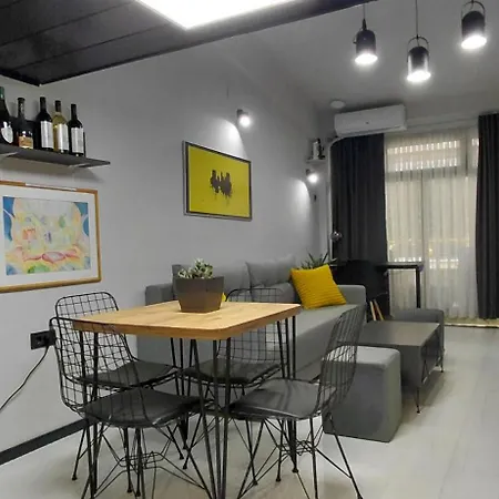 Nitro 3 Premium - Wine Tasting - Souvenir - Art Gallery - Private Guided Tours - Relaxing - Romantic Скопье
