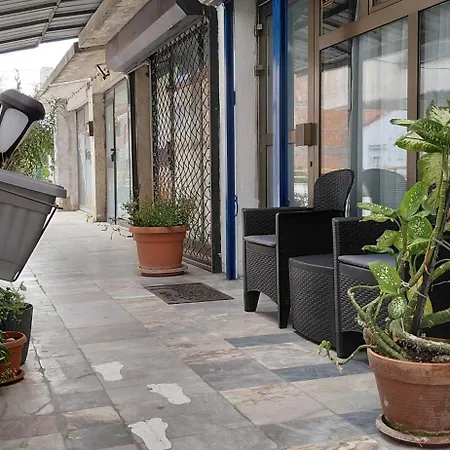 Nitro 3 Premium - Wine Tasting - Souvenir - Art Gallery - Private Guided Tours - Relaxing - Romantic Апартаменти