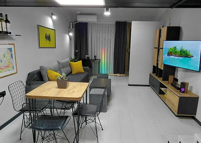 Nitro 3 Premium - Wine Tasting - Souvenir - Art Gallery - Private Guided Tours - Relaxing - Romantic