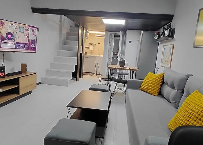 Nitro 3 Premium - Wine Tasting - Souvenir - Art Gallery - Private Guided Tours - Relaxing - Romantic * Skopje