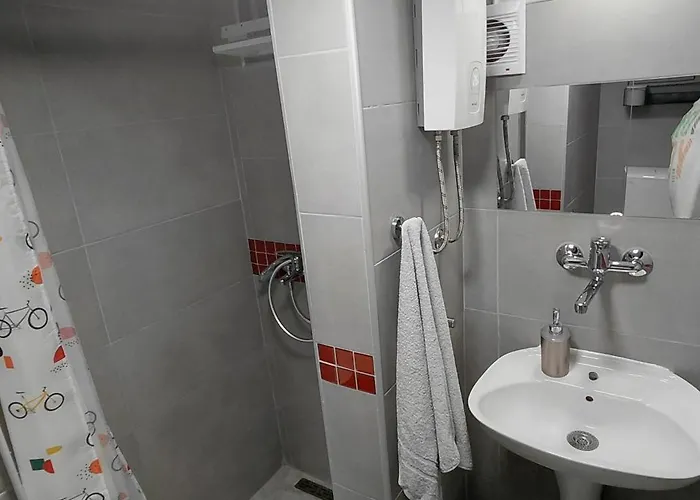 Nitro 3 Premium - Wine Tasting - Souvenir - Art Gallery - Private Guided Tours - Relaxing - Romantic Apartament *