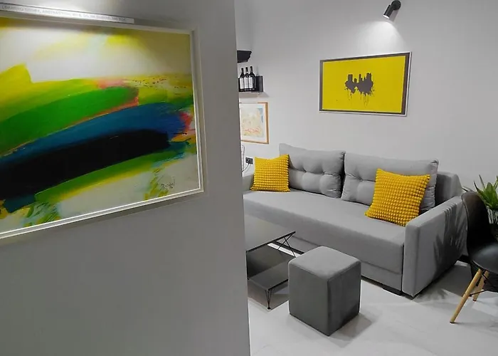 Nitro 3 Premium - Wine Tasting - Souvenir - Art Gallery - Private Guided Tours - Relaxing - Romantic Apartament *