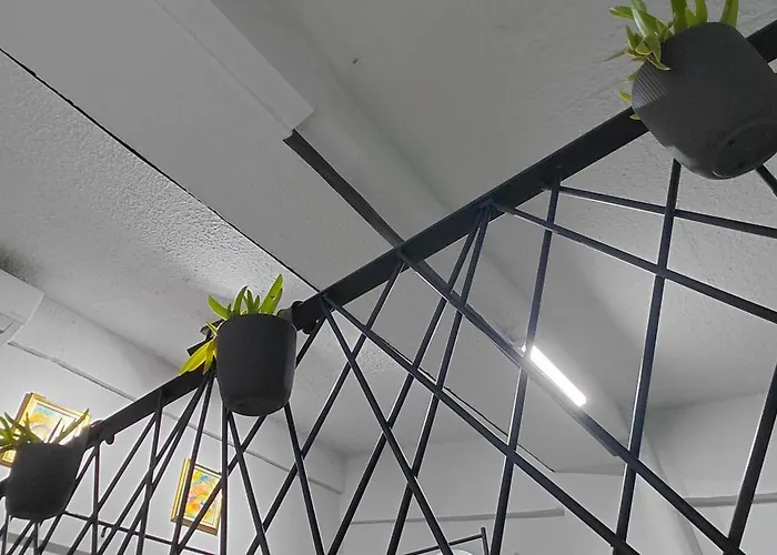 Nitro 3 Premium - Wine Tasting - Souvenir - Art Gallery - Private Guided Tours - Relaxing - Romantic Apartament Skopje