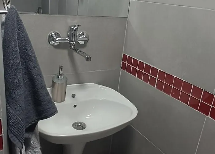 Nitro 3 Premium - Wine Tasting - Souvenir - Art Gallery - Private Guided Tours - Relaxing - Romantic Apartament Skopje