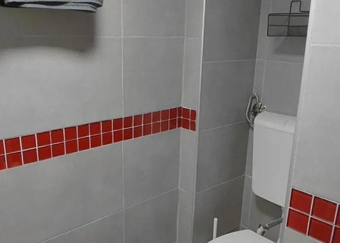 Nitro 3 Premium - Wine Tasting - Souvenir - Art Gallery - Private Guided Tours - Relaxing - Romantic Apartament Skopje