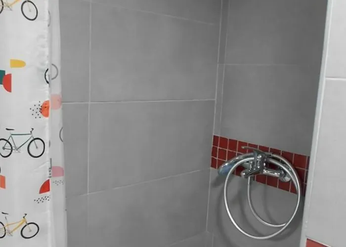 Nitro 3 Premium - Wine Tasting - Souvenir - Art Gallery - Private Guided Tours - Relaxing - Romantic