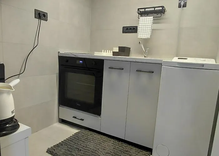 Apartament Nitro 3 Premium - Wine Tasting - Souvenir - Art Gallery - Private Guided Tours - Relaxing - Romantic Skopje