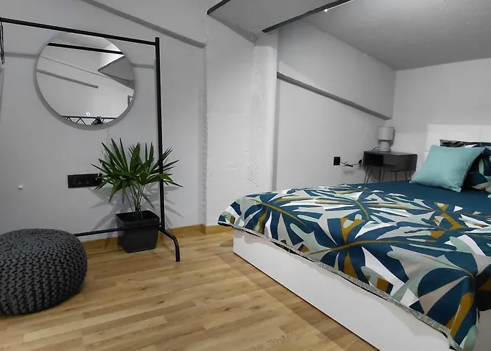 Apartament Nitro 3 Premium - Wine Tasting - Souvenir - Art Gallery - Private Guided Tours - Relaxing - Romantic Skopje