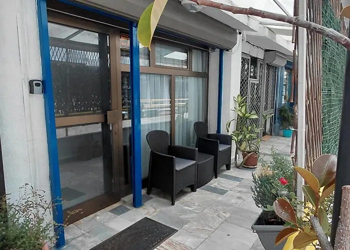 Nitro 3 Premium - Wine Tasting - Souvenir - Art Gallery - Private Guided Tours - Relaxing - Romantic Apartament Skopje