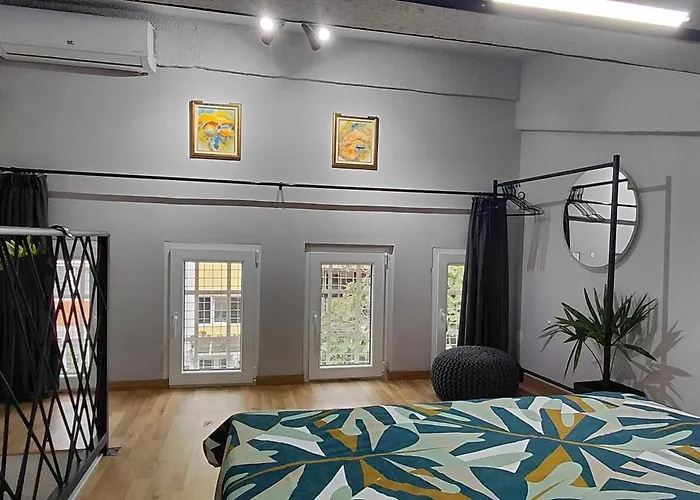 Nitro 3 Premium - Wine Tasting - Souvenir - Art Gallery - Private Guided Tours - Relaxing - Romantic Apartament *