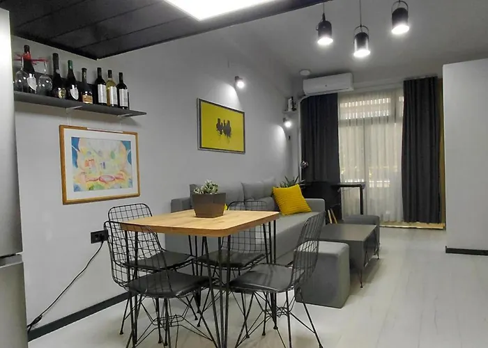 Nitro 3 Premium - Wine Tasting - Souvenir - Art Gallery - Private Guided Tours - Relaxing - Romantic Skopje