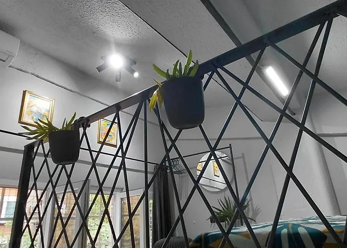 Nitro 3 Premium - Wine Tasting - Souvenir - Art Gallery - Private Guided Tours - Relaxing - Romantic Skopje