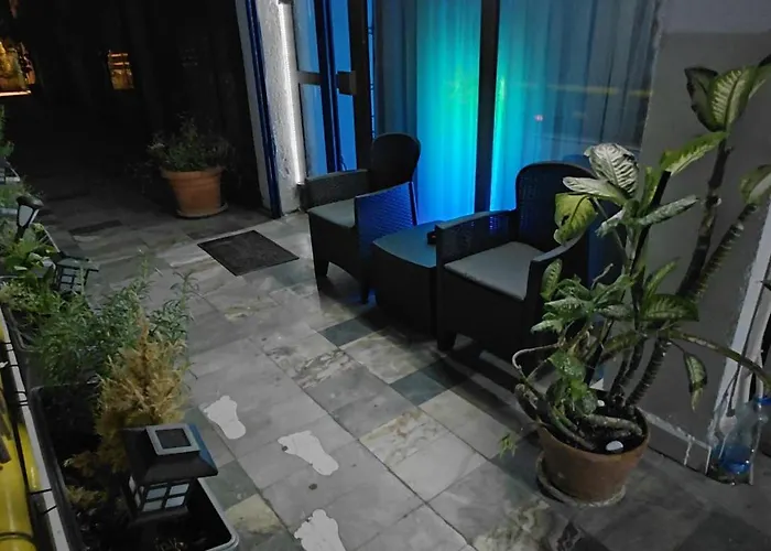 Nitro 3 Premium - Wine Tasting - Souvenir - Art Gallery - Private Guided Tours - Relaxing - Romantic Apartament Skopje